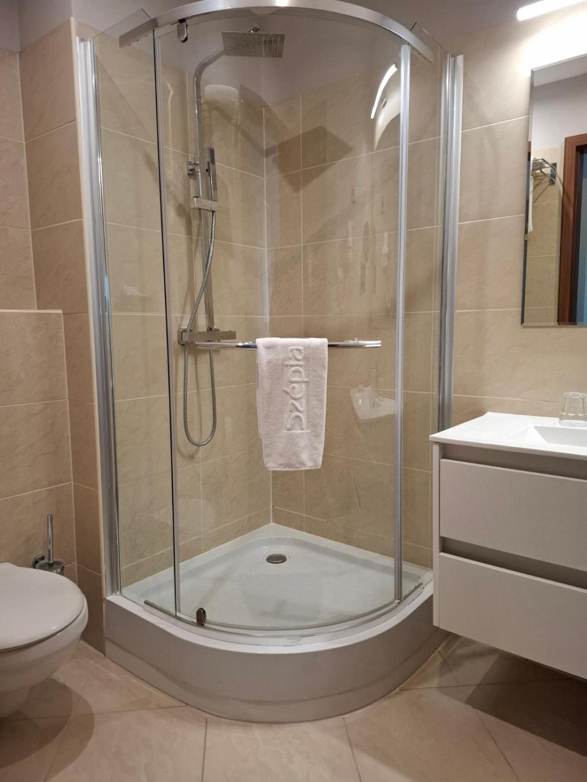 Hotel Szepia Bio And Art 4*